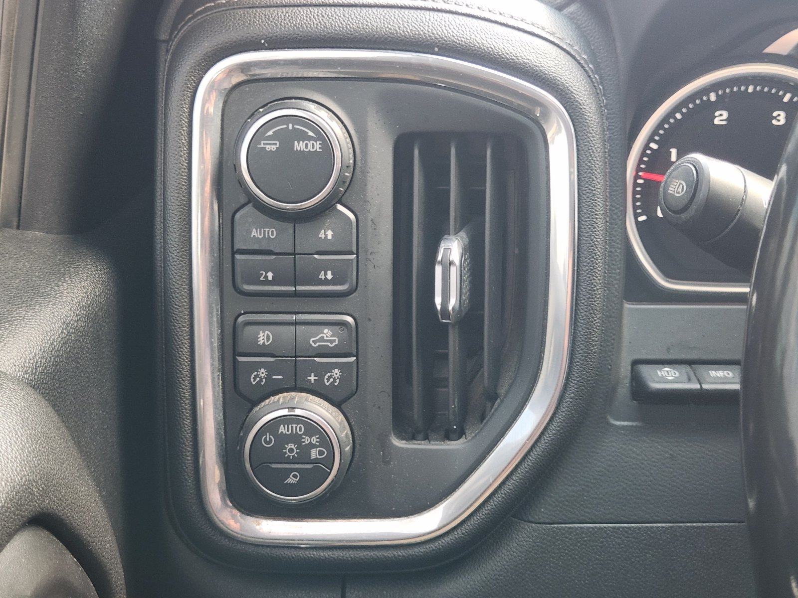 Used 2021 Chevrolet Silverado 2500 High Country w/ Z71 Off-Road Package AWD/4WD image 26