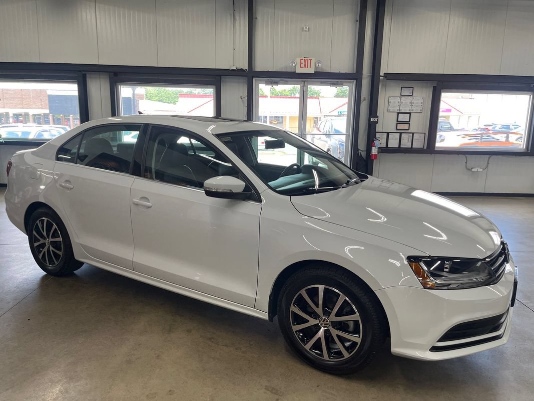 Used 2017 Volkswagen Jetta SE FWD image 16