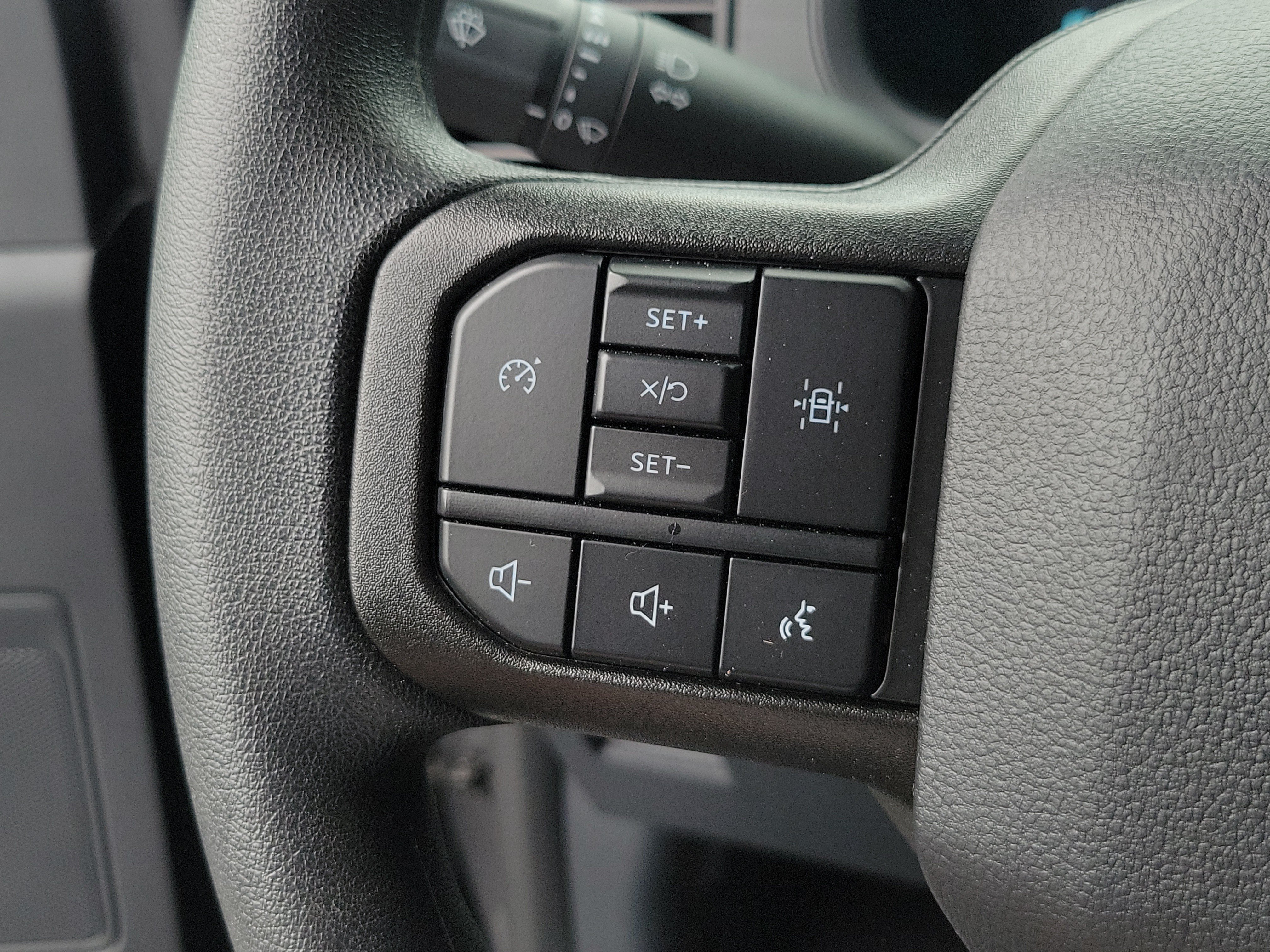 Used 2025 Ford F150 STX w/ Equipment Group 200A AWD/4WD image 27