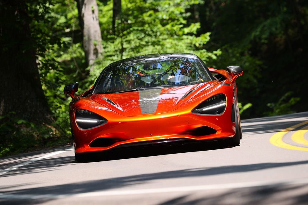 Used 2024 McLaren 750S image 3