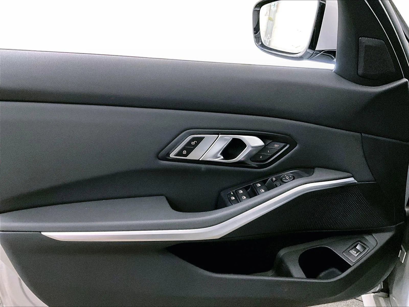 Used 2019 BMW 330i xDrive Sedan w/ Driving Assistance Package image 22