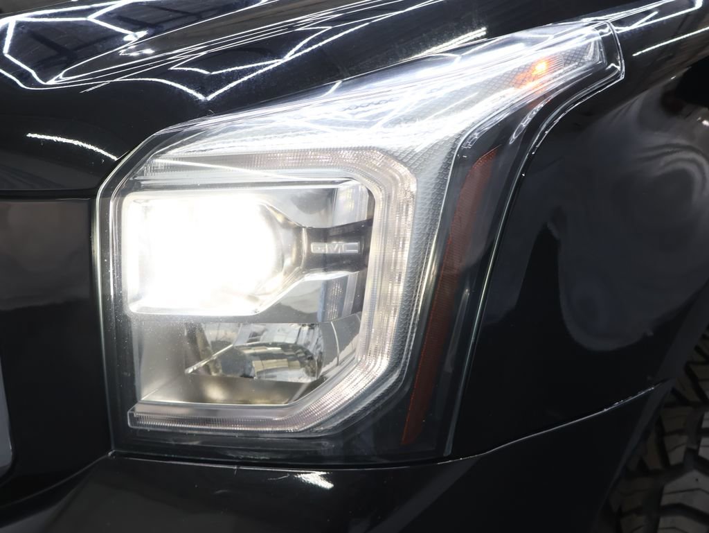 Used 2019 GMC Yukon Denali w/ Denali Ultimate Black Edition image 29