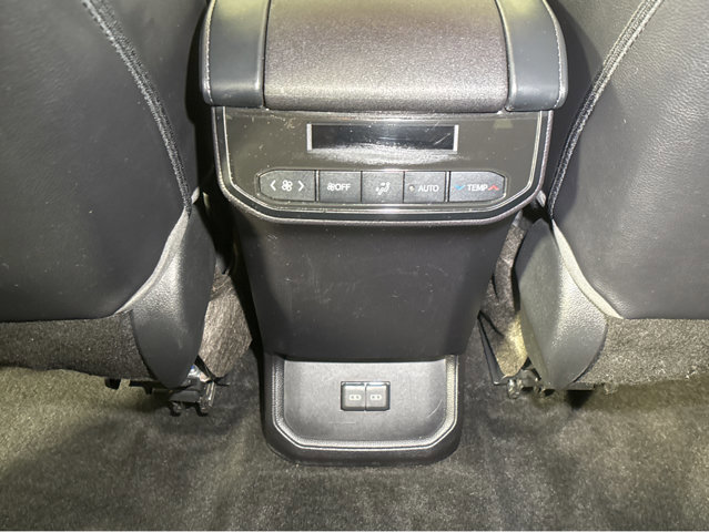 Used 2023 Toyota Highlander XLE image 39