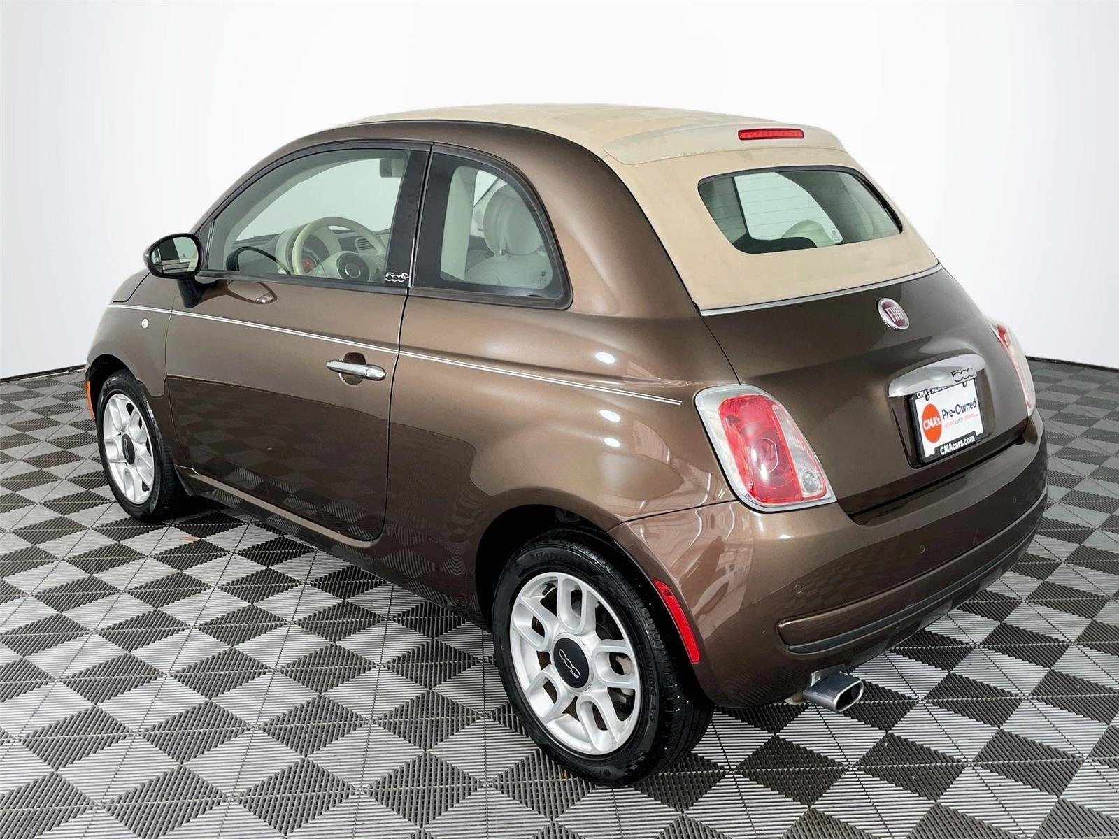 Used 2012 FIAT 500 Pop w/ Bose Premium Audio Pkg FWD image 6