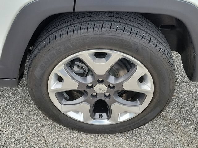 Used 2018 Jeep Compass Limited AWD/4WD image 28