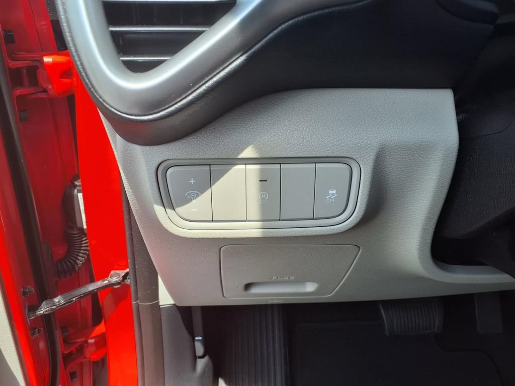 Used 2020 Kia Soul LX FWD image 18