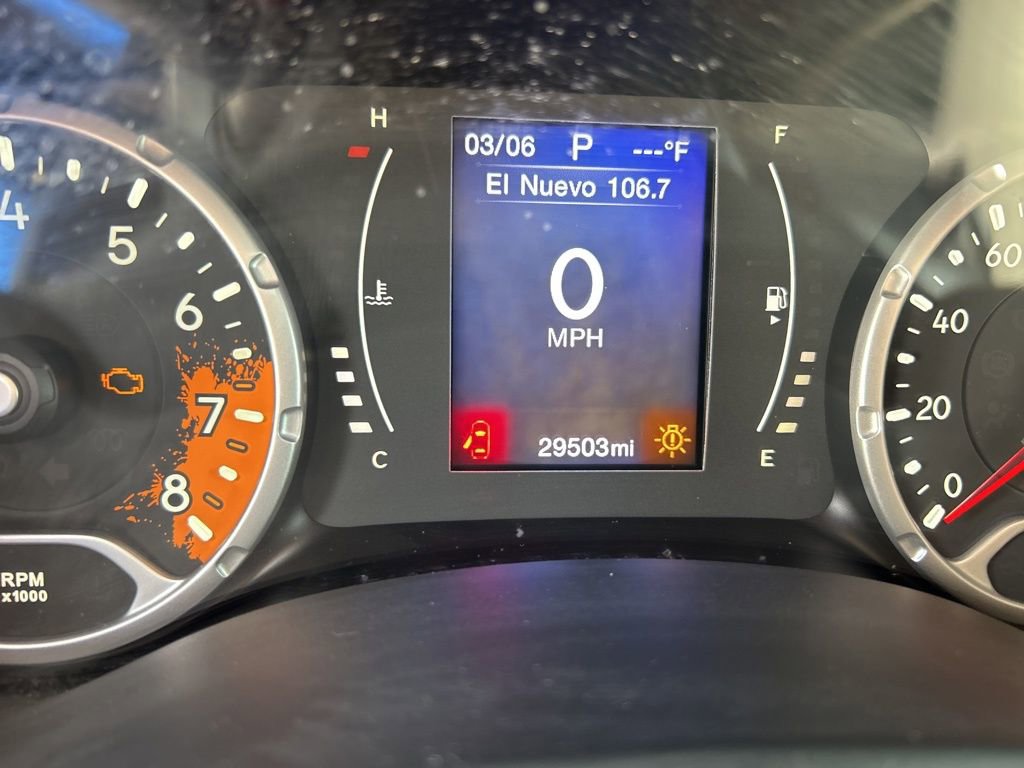 Used 2015 Jeep Renegade Latitude image 44