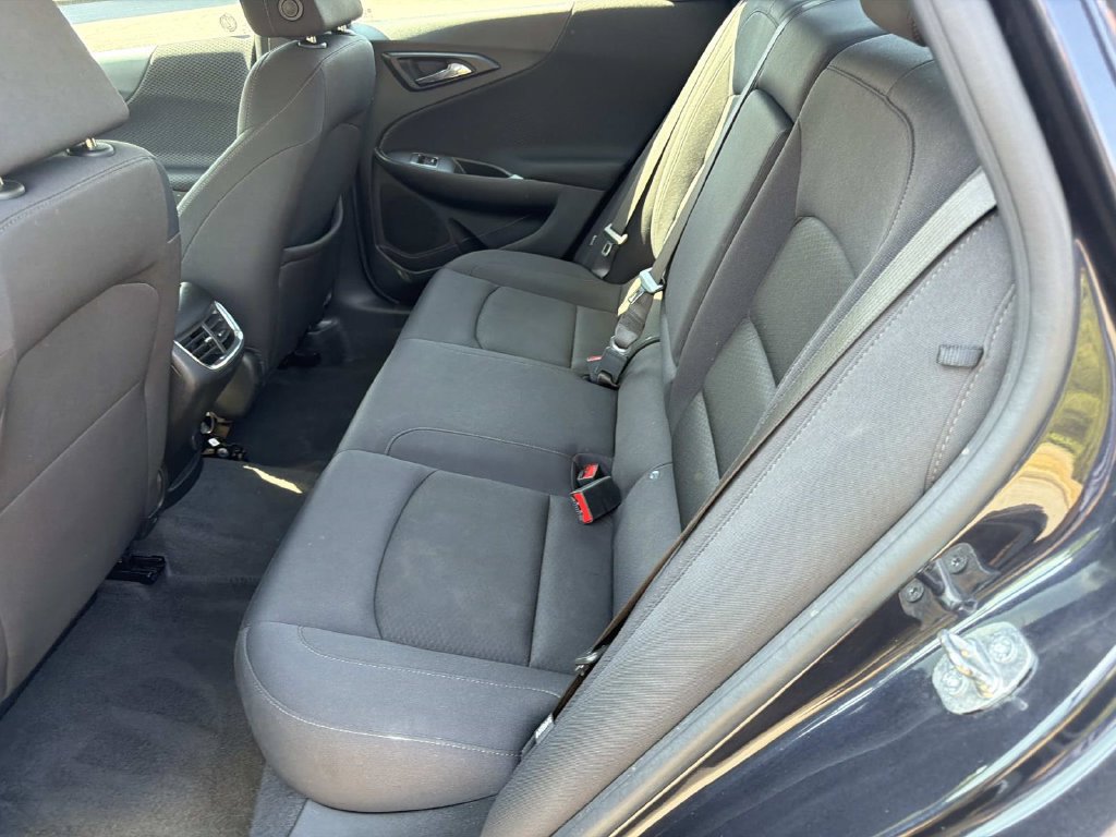 Used 2023 Chevrolet Malibu LT FWD image 15
