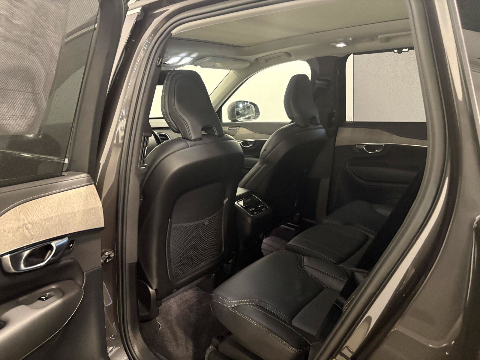 Used 2023 Volvo XC90 B6 Ultimate AWD/4WD image 36