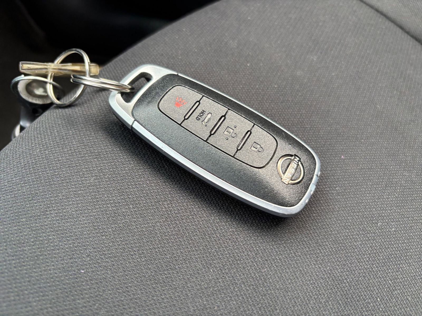 Used 2025 Nissan Sentra SV FWD image 18