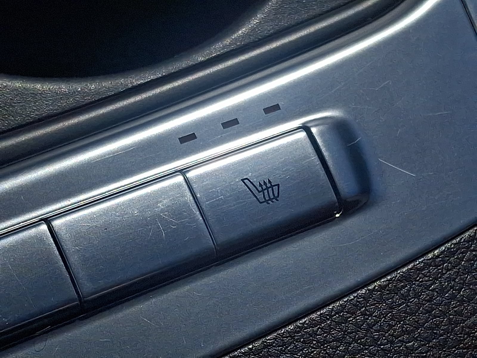 Certified 2025 Kia Carnival EX FWD image 24