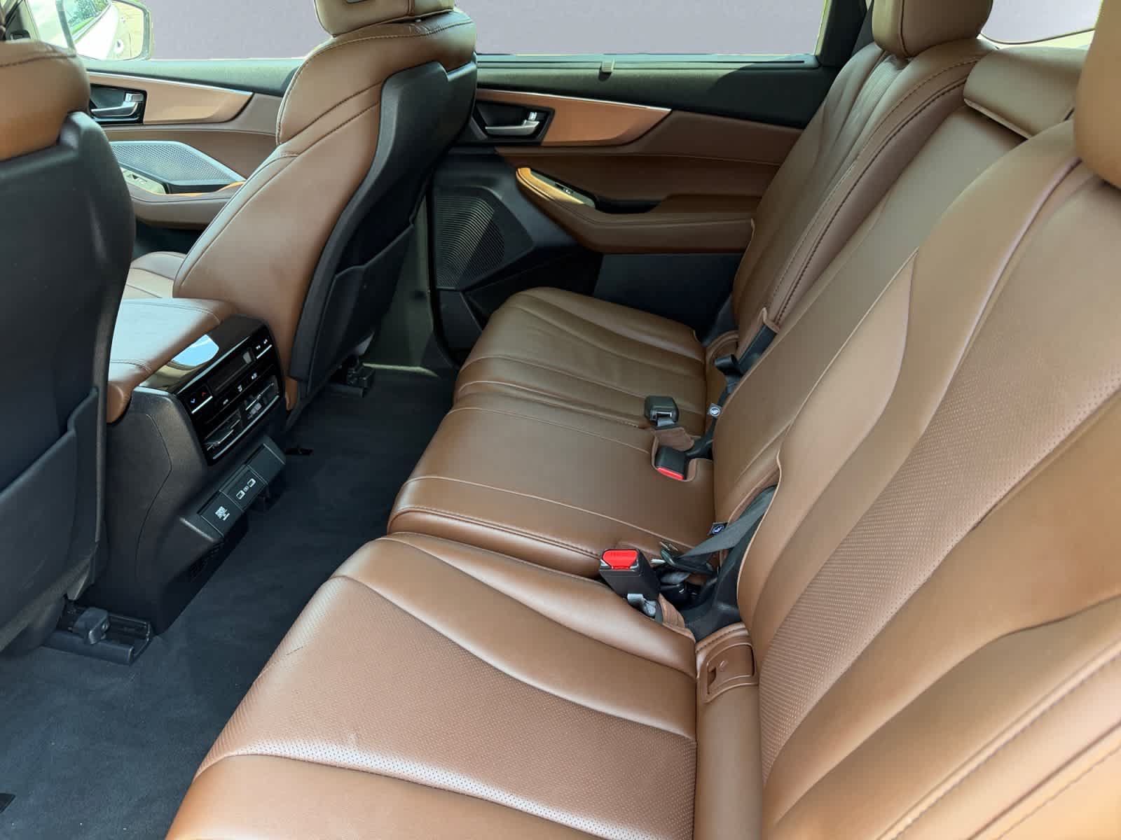Used 2024 Acura MDX SH-AWD w/ Technology Package image 18