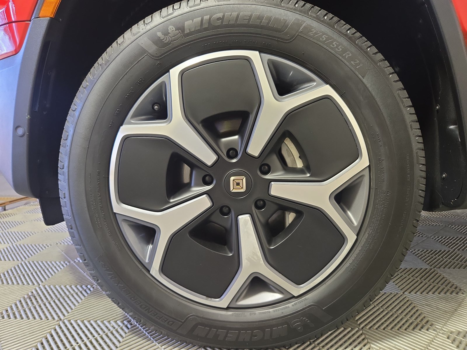 Used 2023 Rivian R1T Adventure Dual AWD/4WD image 9