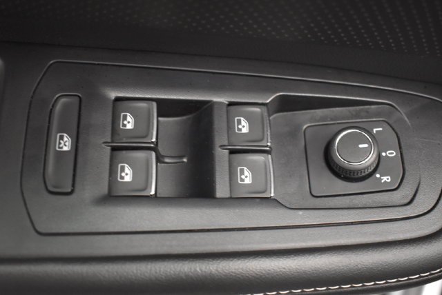 Used 2025 Volkswagen Atlas SE AWD/4WD image 21
