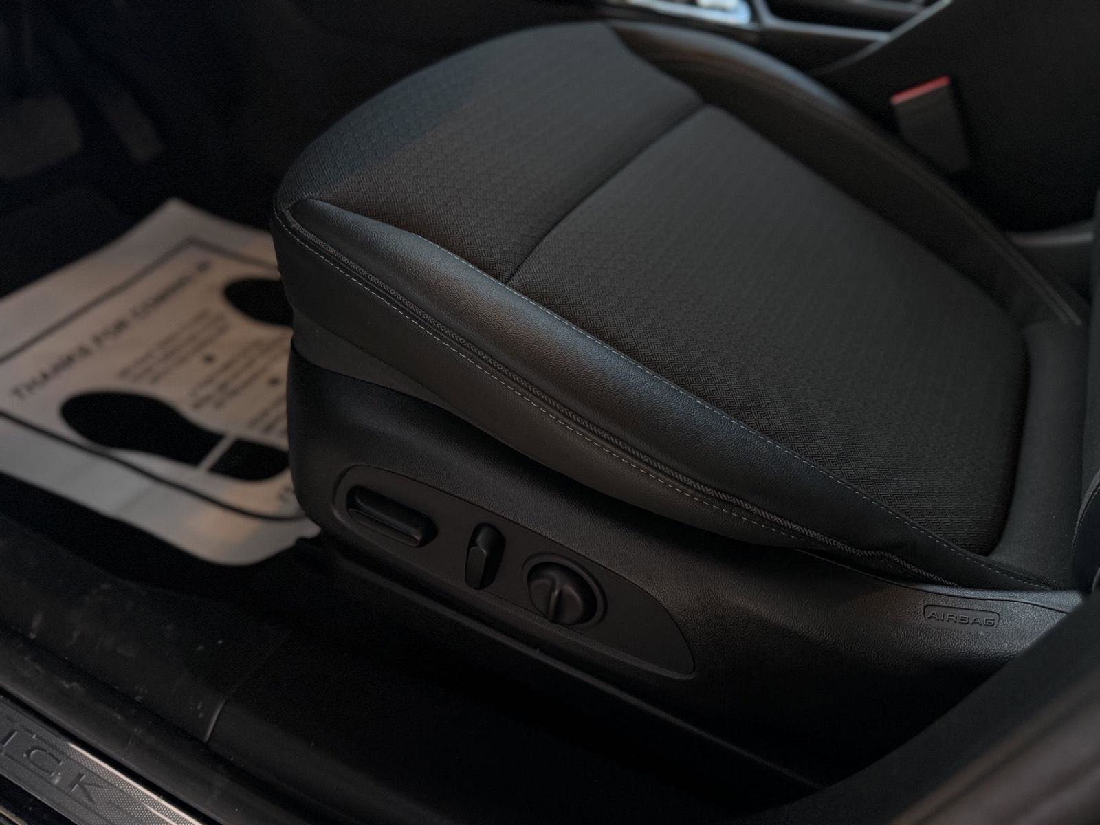 Used 2023 Buick Encore GX Preferred w/ Cold Weather Comfort Package image 15