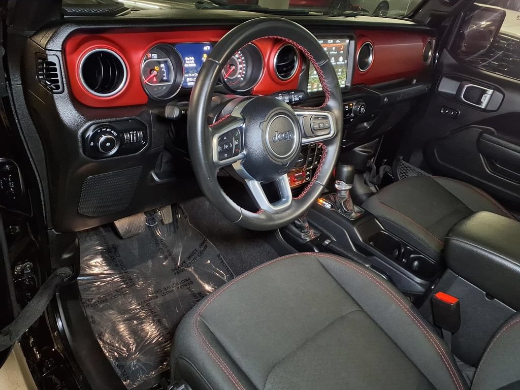 Used 2021 Jeep Wrangler Unlimited Rubicon w/ Xtreme Recon 35" Tire Package AWD/4WD image 4