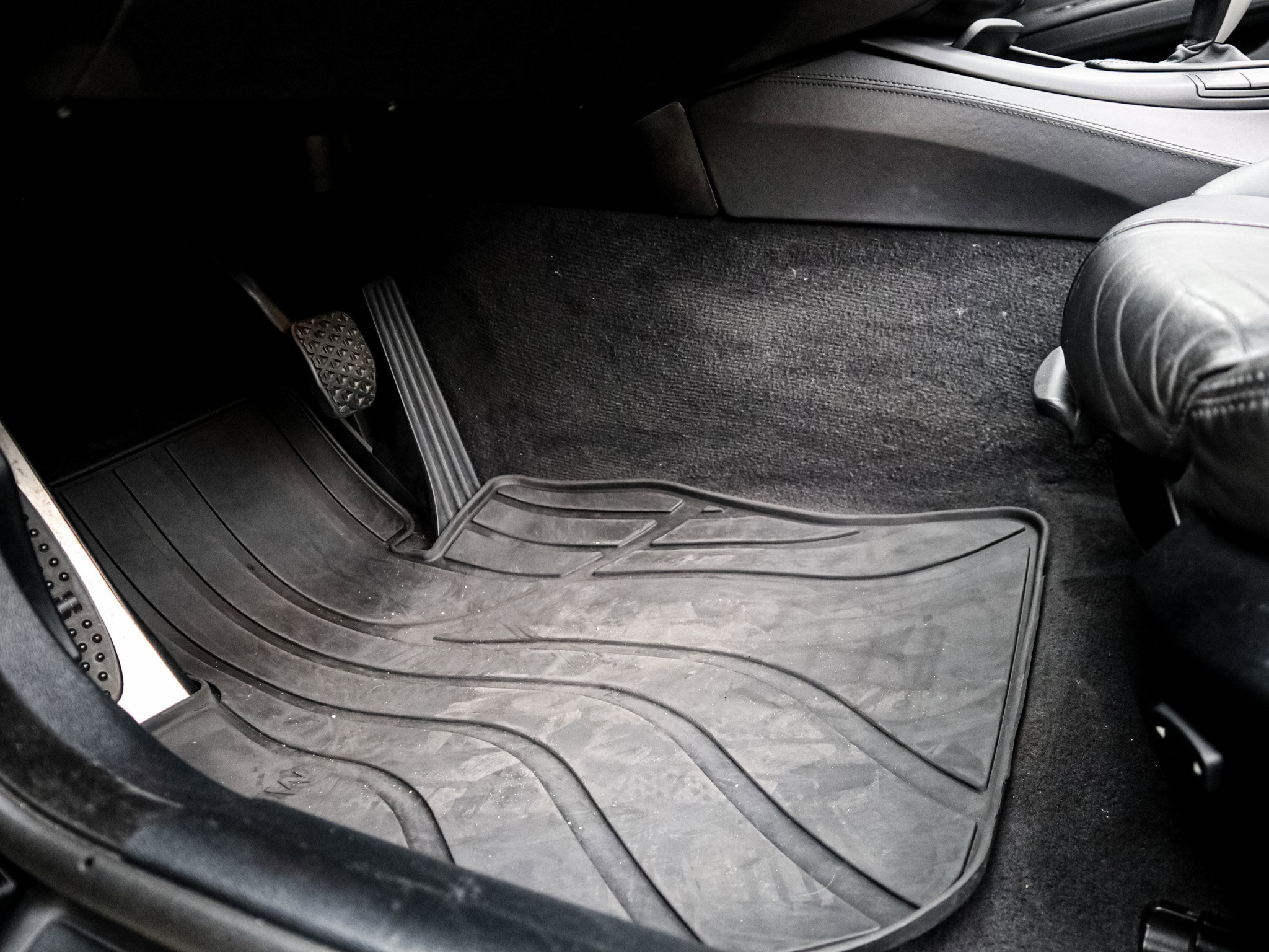 Used 2013 BMW M3 Convertible RWD image 16