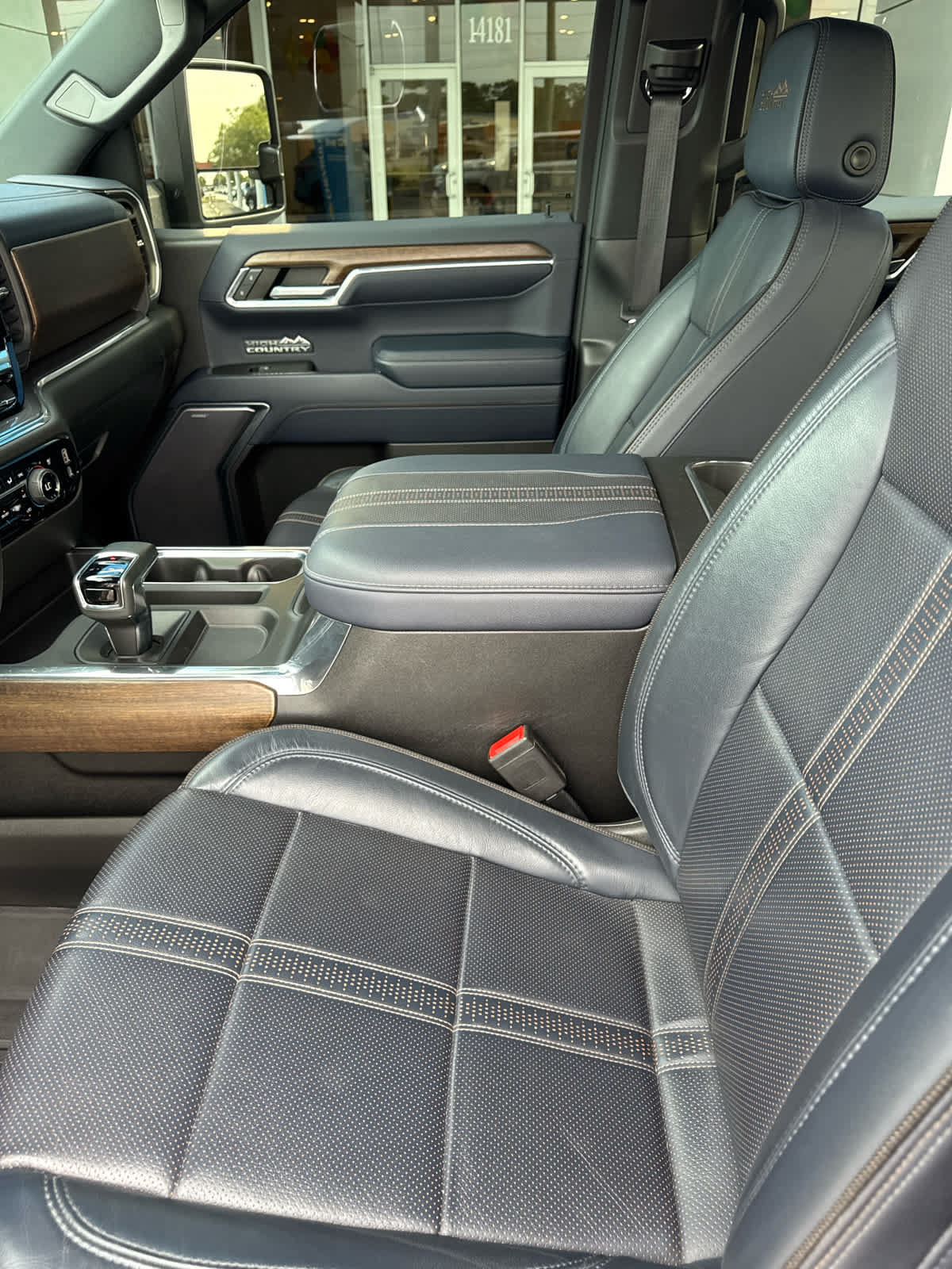 Used 2023 Chevrolet Silverado 1500 High Country w/ High Country Premium Package AWD/4WD image 16