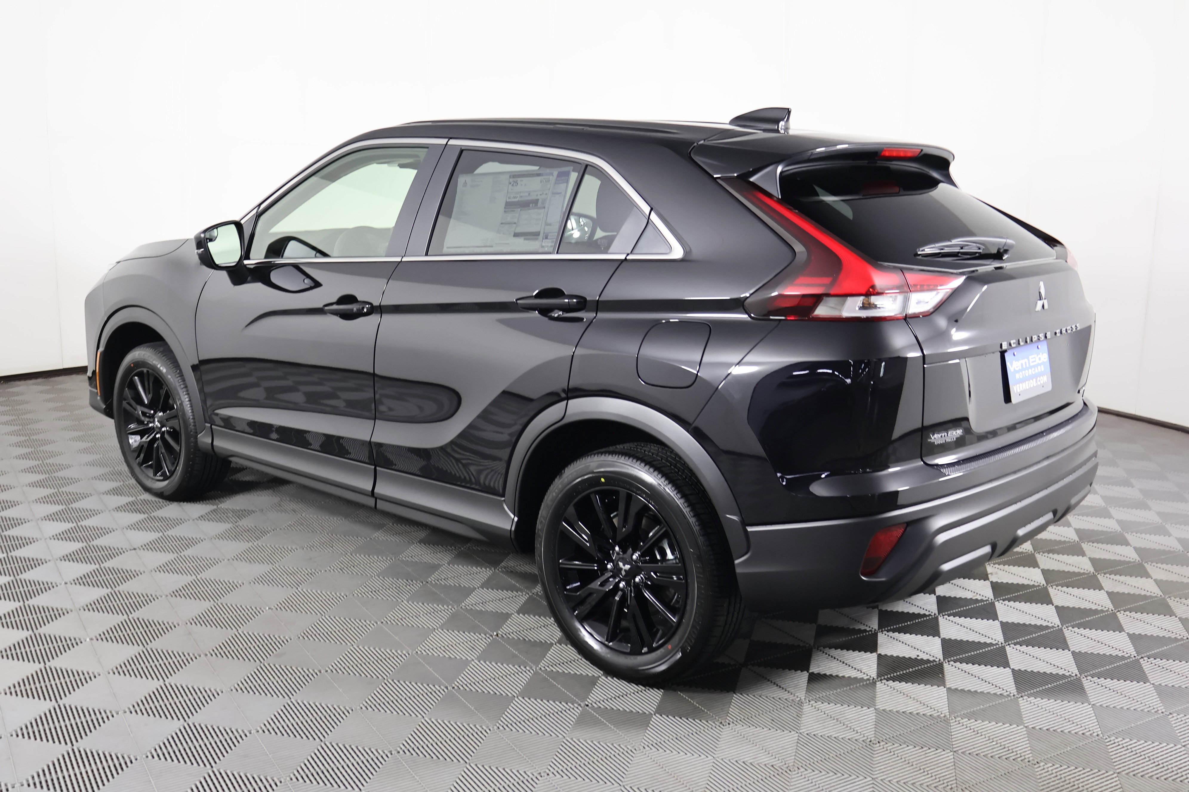 New 2026 Mitsubishi Eclipse Cross LE image 8