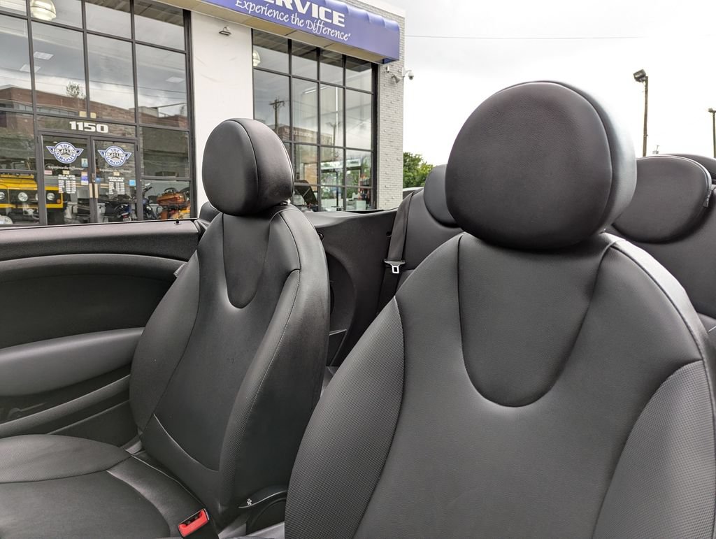 Used 2011 MINI Cooper Convertible FWD image 40