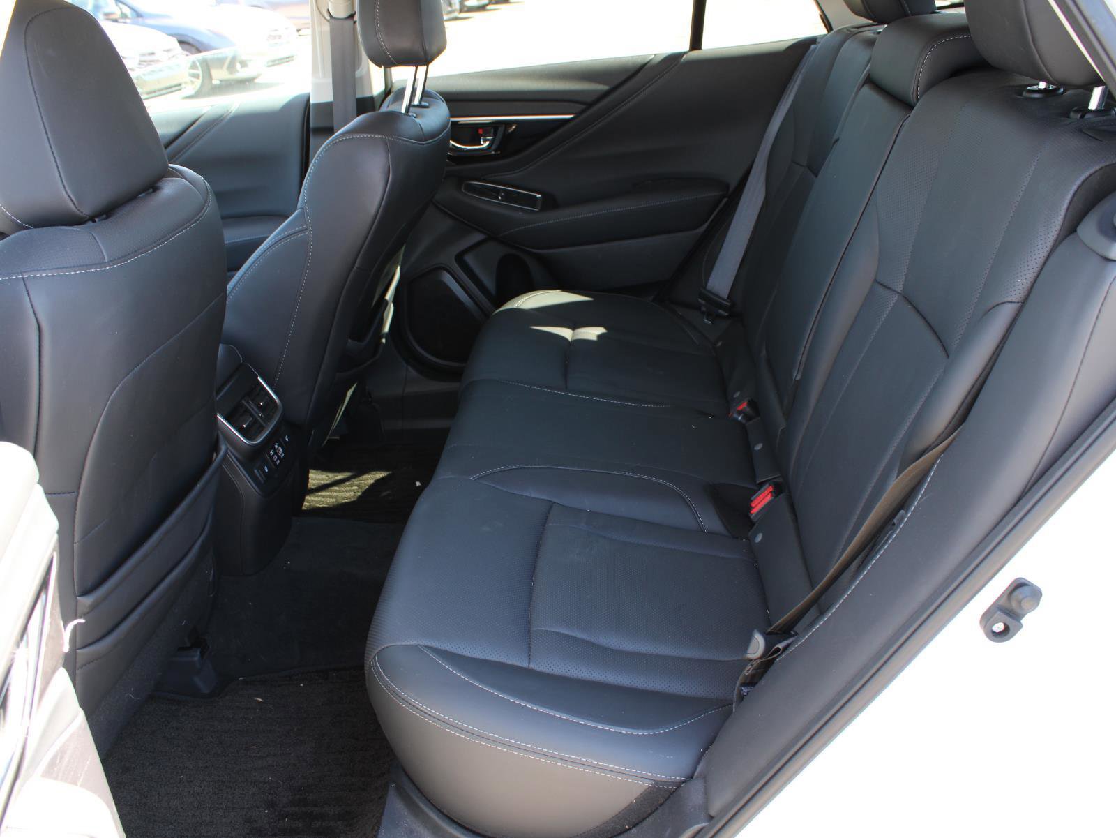 Used 2023 Subaru Outback Limited AWD/4WD image 18