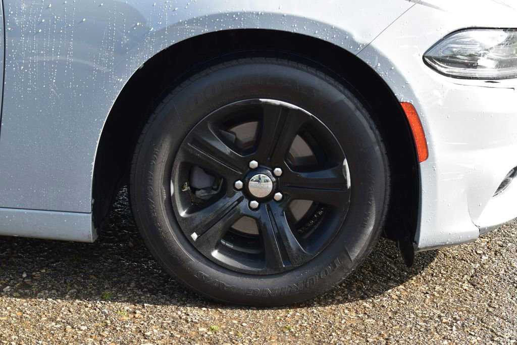 Used 2021 Dodge Charger SXT w/ Leather Interior Group RWD image 4