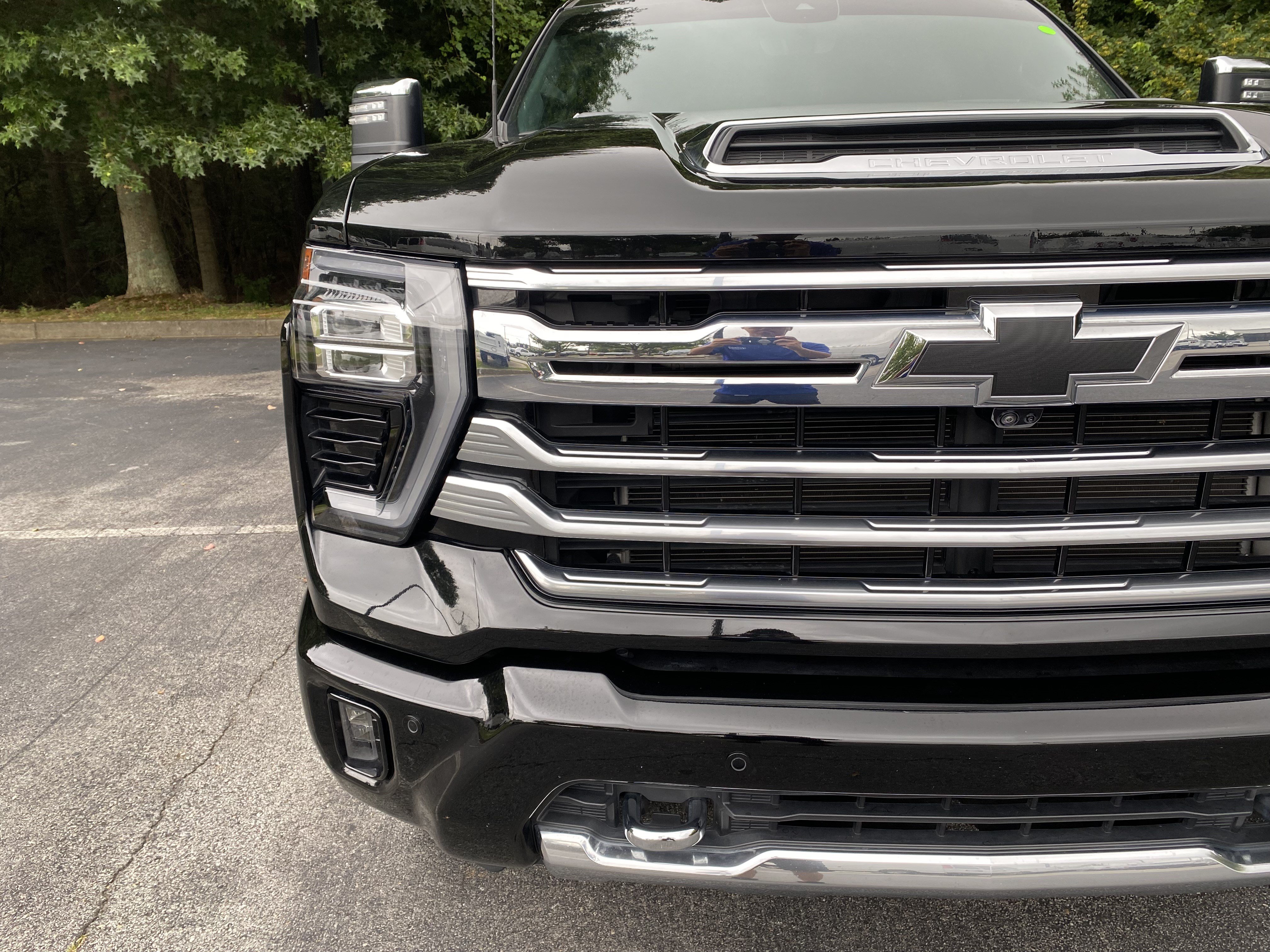 Used 2024 Chevrolet Silverado 2500 High Country w/ High Country Premium Package AWD/4WD image 15