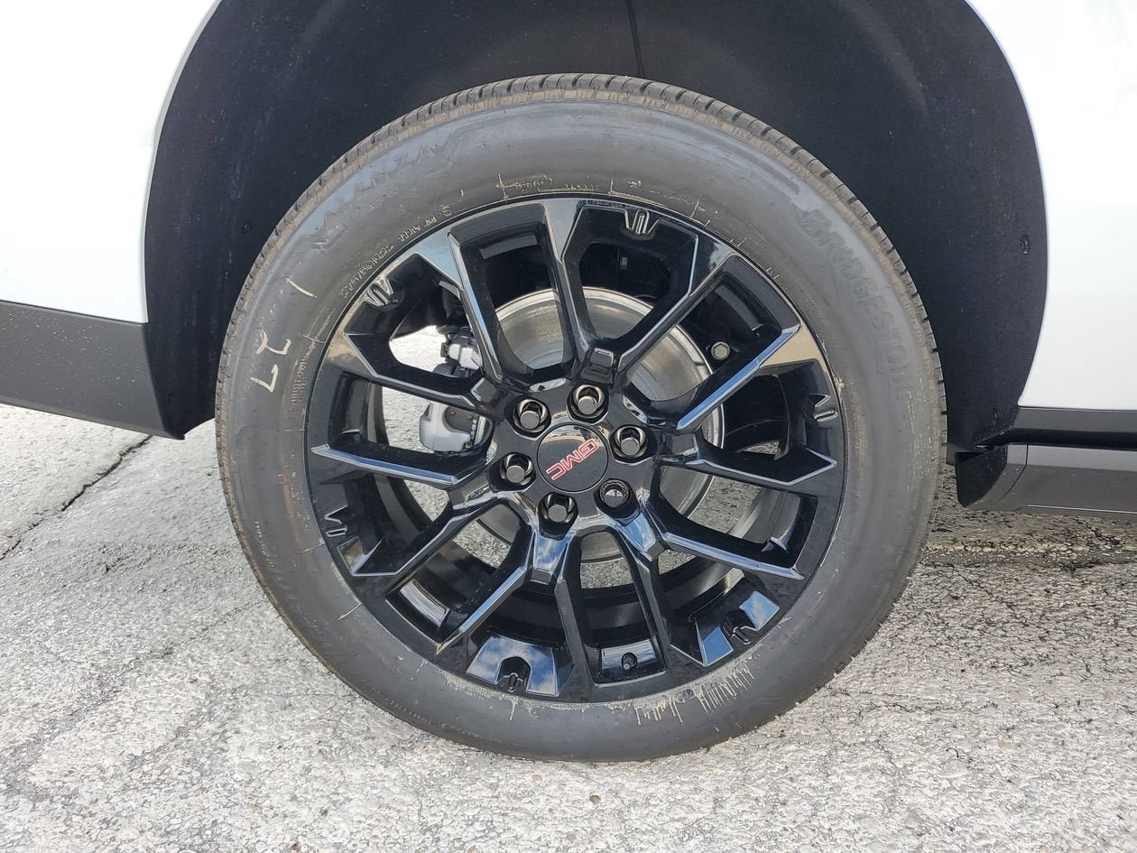 New 2026 GMC Yukon XL Denali w/ Sun & Power Step Package AWD/4WD image 6