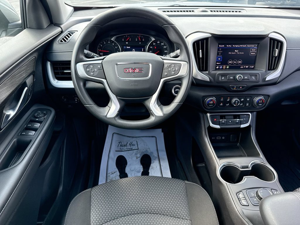 Used 2024 GMC Terrain SLE w/ Driver Convenience Package FWD image 14