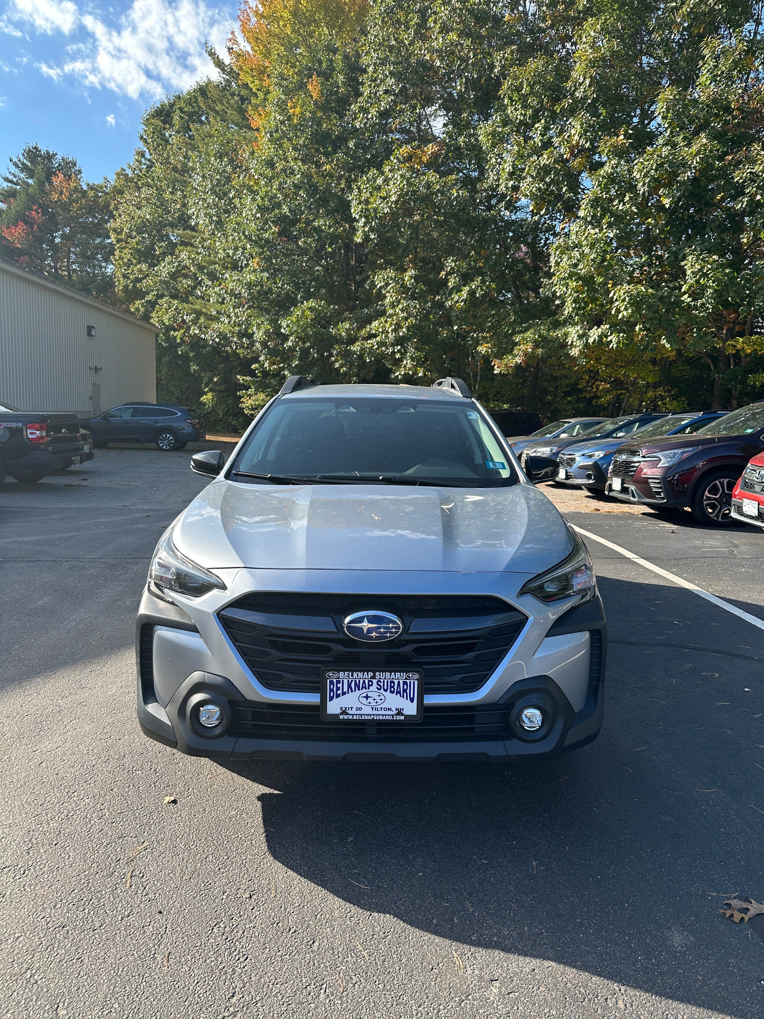 Used 2024 Subaru Outback Premium AWD/4WD image 2