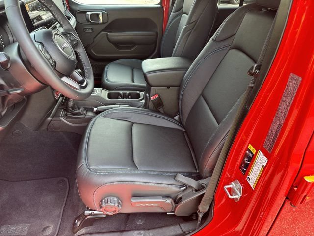 Certified 2025 Jeep Wrangler Unlimited Rubicon 4xe w/ Convenience Group AWD/4WD image 9