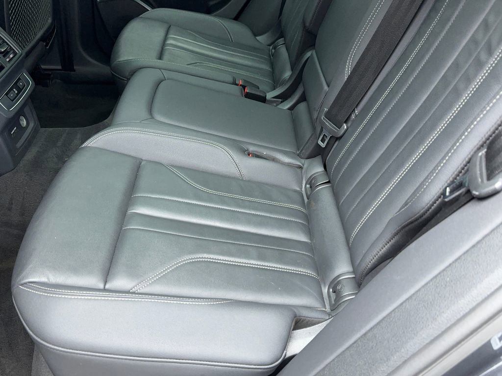 Used 2024 Audi Q5 2.0T Premium image 43