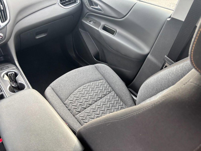 Certified 2024 Chevrolet Equinox LT w/ LPO, Floor Liner Package FWD image 14