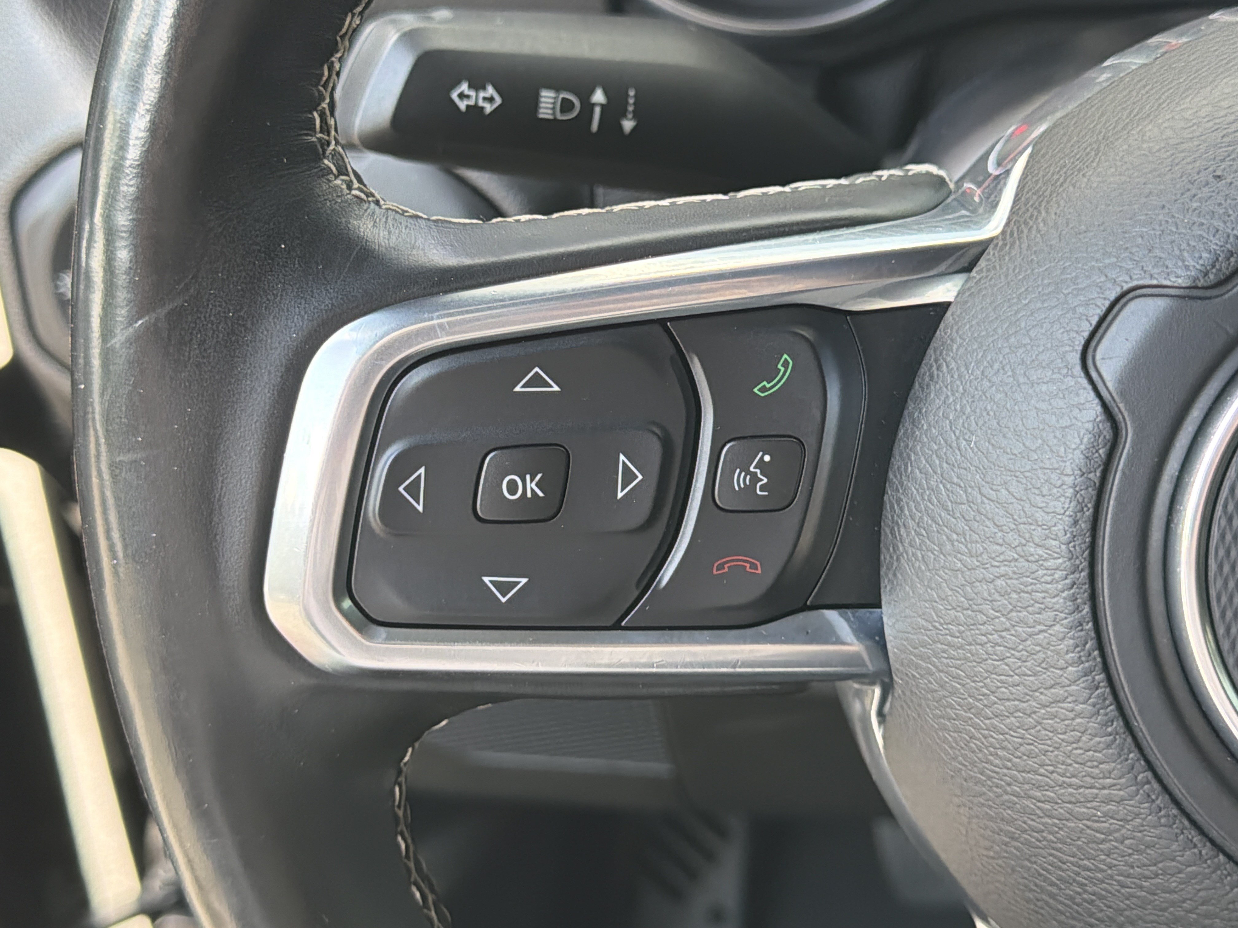 Used 2020 Jeep Gladiator Overland AWD/4WD image 24