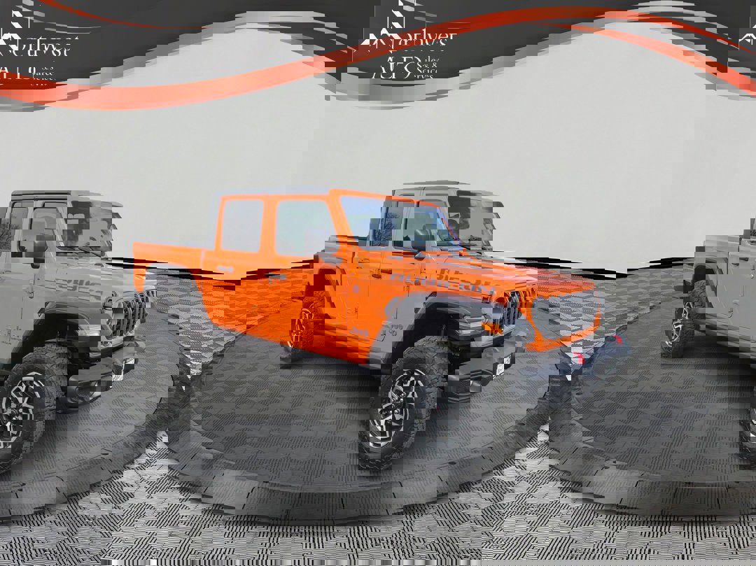 Used 2025 Jeep Gladiator Rubicon w/ Convenience Group AWD/4WD image 3