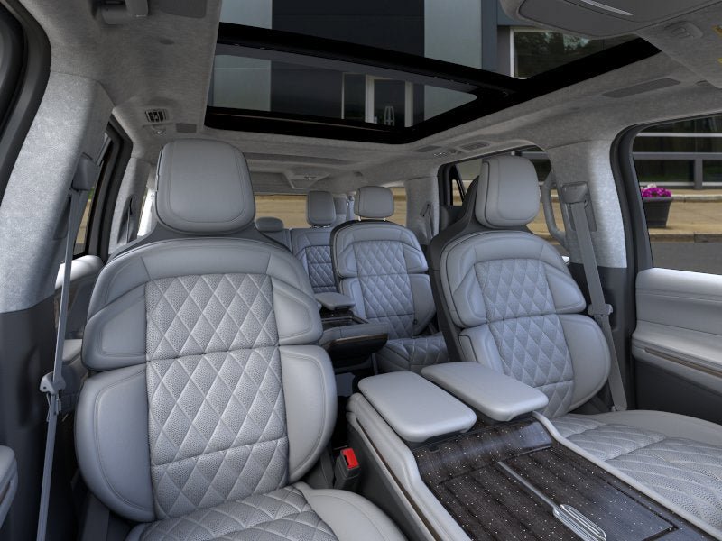 New 2026 Lincoln Navigator L Black Label AWD/4WD image 10