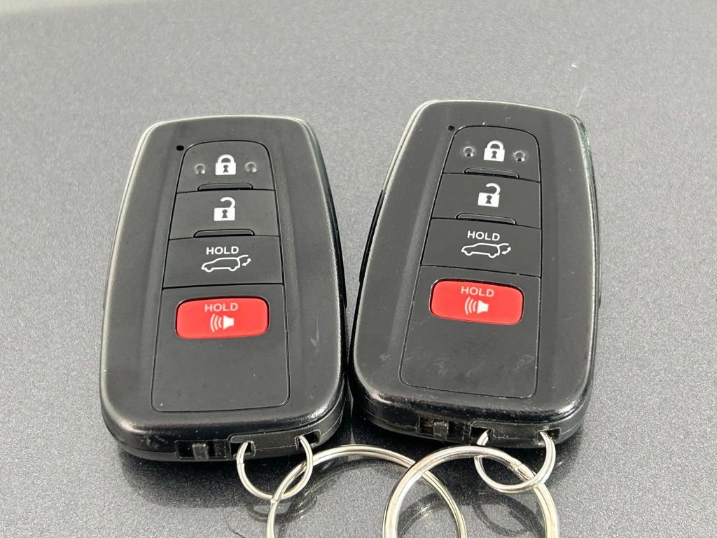 Used 2021 Toyota RAV4 XLE image 34