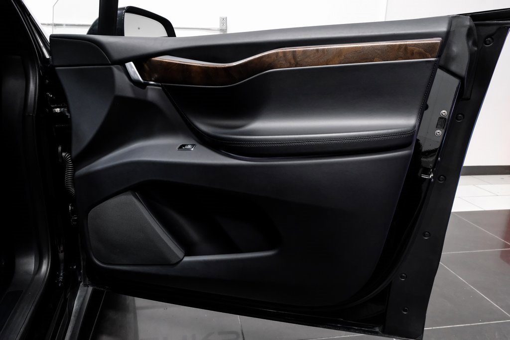 Used 2018 Tesla Model X P100D image 43