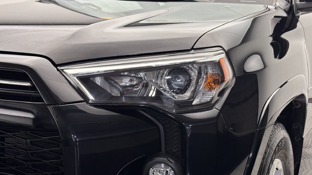 Used 2023 Toyota 4Runner SR5 Premium w/ Moonroof Package AWD/4WD image 3