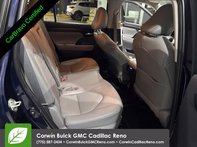 Used 2020 Toyota Highlander XLE AWD/4WD image 26