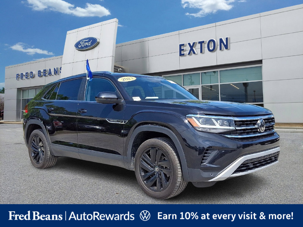 Used 2023 Volkswagen Atlas Cross Sport SE AWD/4WD image 1