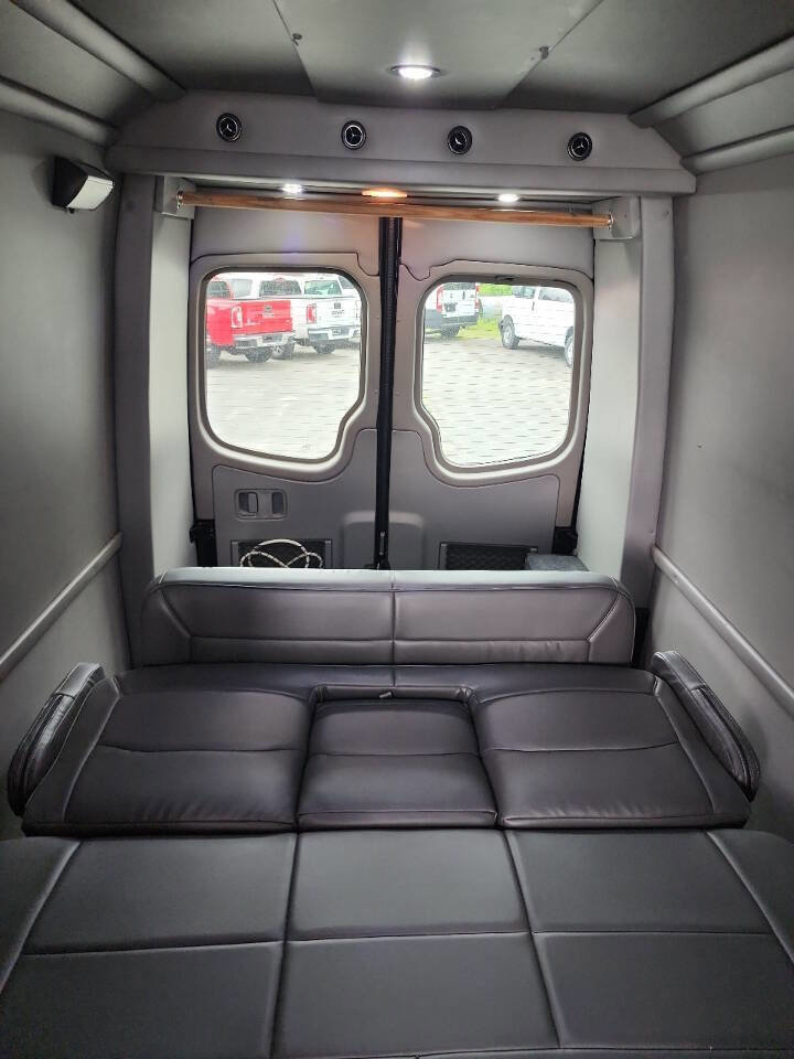 Used 2017 Mercedes-Benz Sprinter 3500 image 6