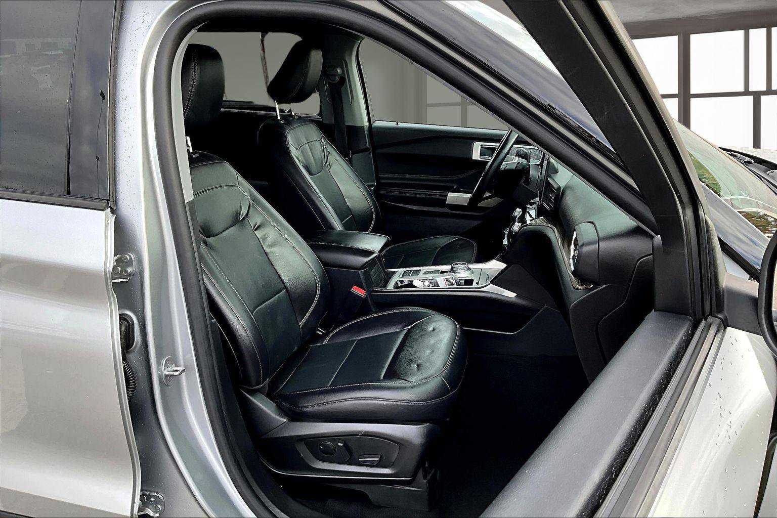 Used 2022 Ford Explorer Limited image 8