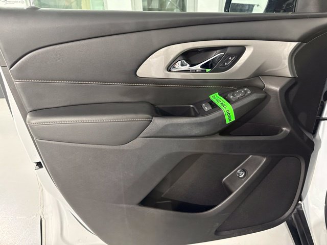 Used 2020 Chevrolet Traverse LT FWD image 18