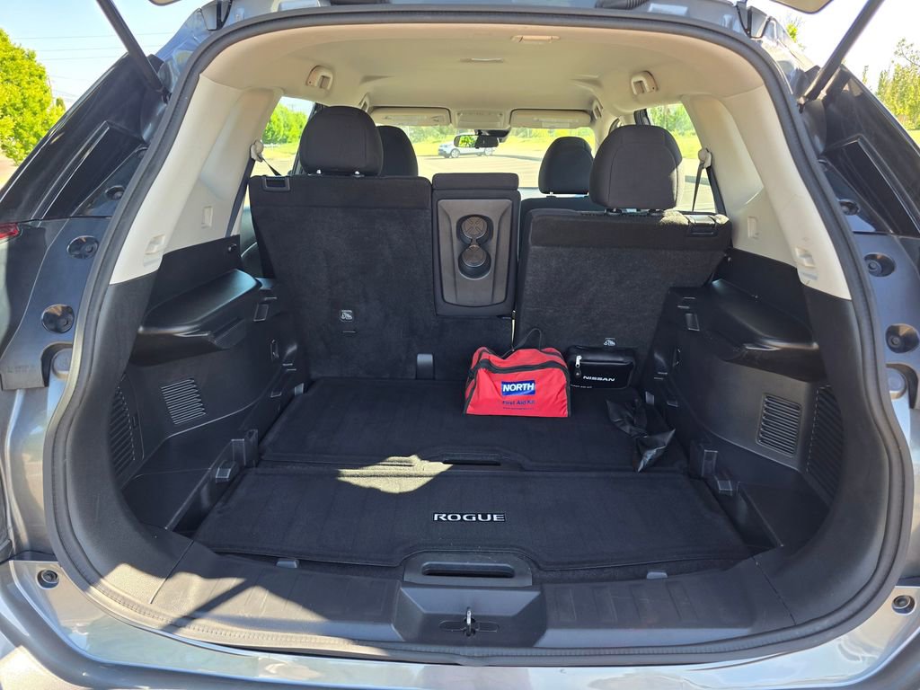 Used 2020 Nissan Rogue S AWD/4WD image 19