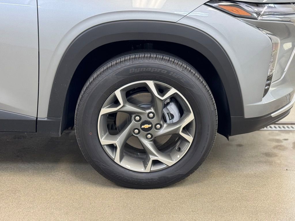 New 2026 Chevrolet Trax LT w/ Driver Confidence Package image 4