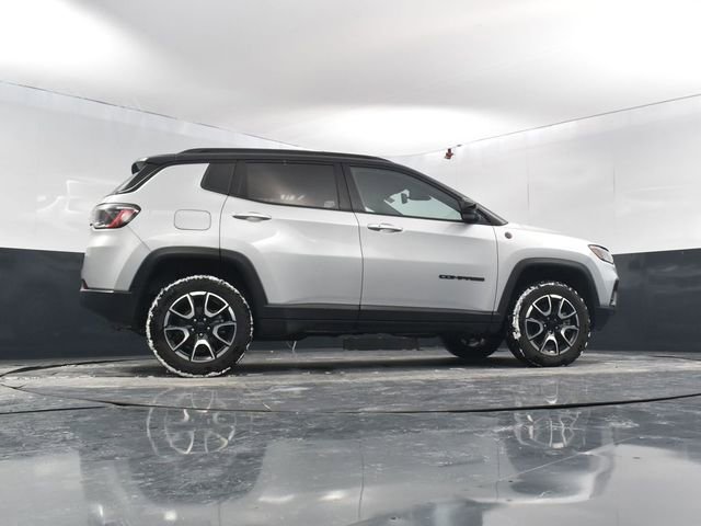 Used 2024 Jeep Compass Trailhawk image 49