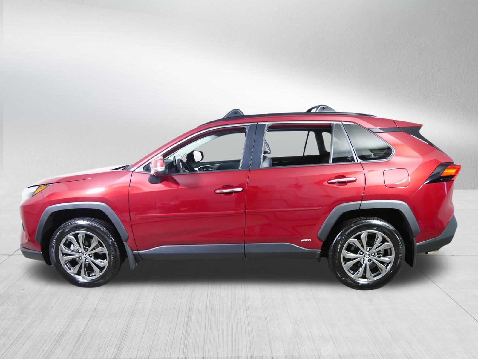 Used 2025 Toyota RAV4 Limited w/ Advanced Technology Package AWD/4WD image 4