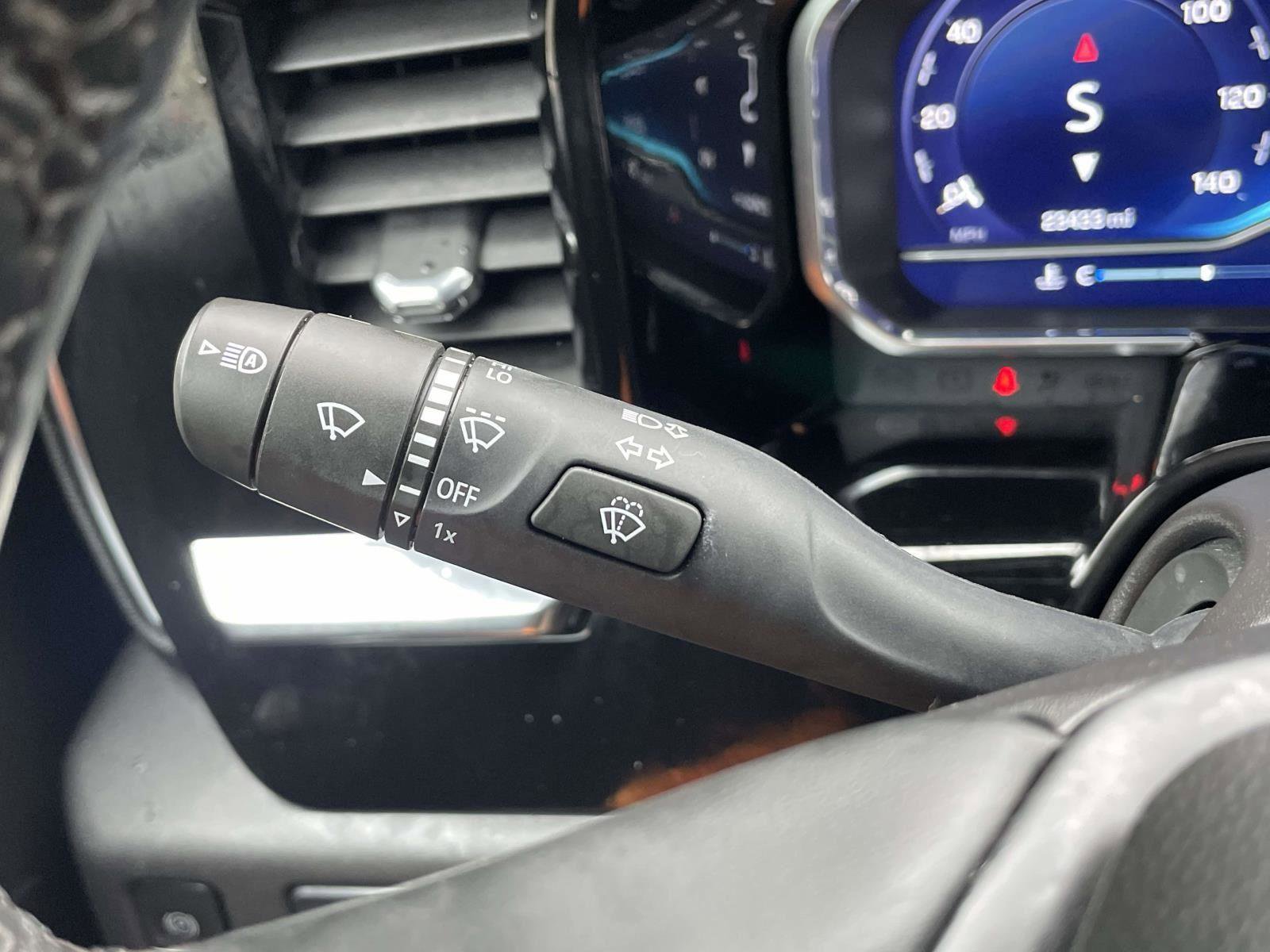 Used 2023 Chevrolet Silverado 1500 LT AWD/4WD image 18
