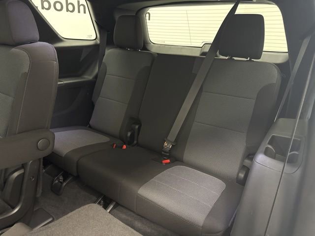 Used 2023 Chevrolet Traverse LT FWD image 26